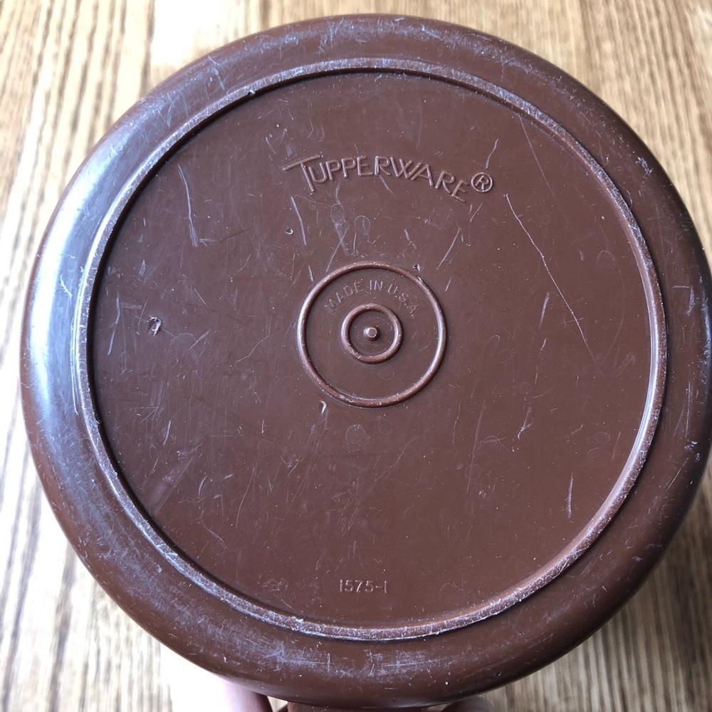 Tupperware Push Button Pitcher Servalier Brown - Picture 5 of 7
